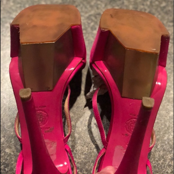 Iconic Versace 2008 Runway shoes - Picture 8 of 9